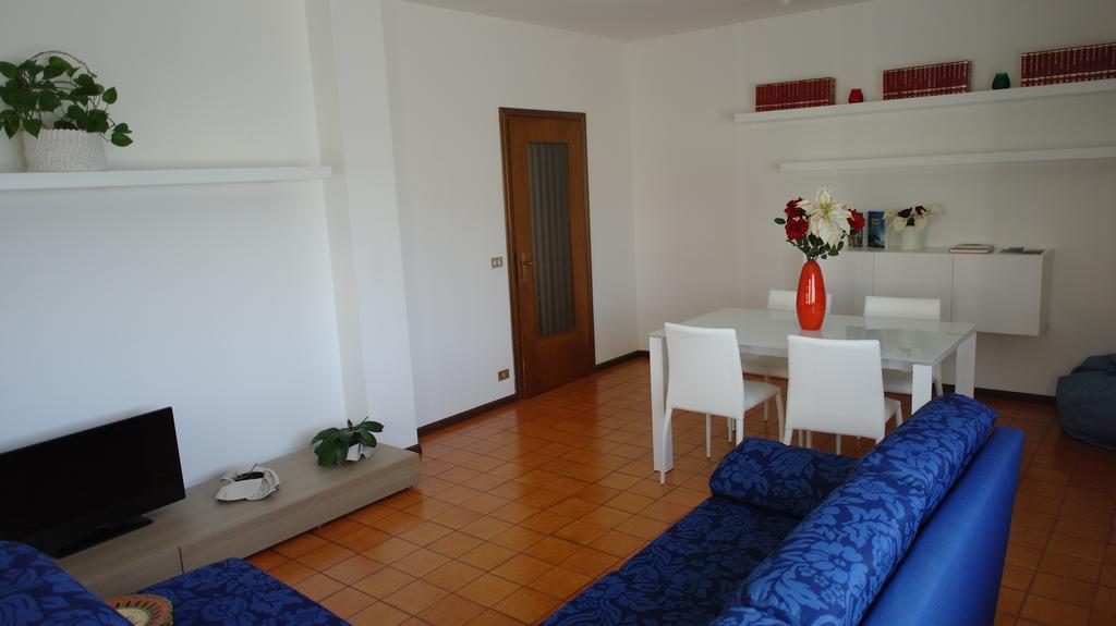 Comodamente Apartment Belluno Bagian luar foto